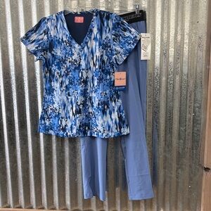 Women’s Scrub Set-Print Top-Ceil Scrub Pants-XS/XS PETITE Length Pants